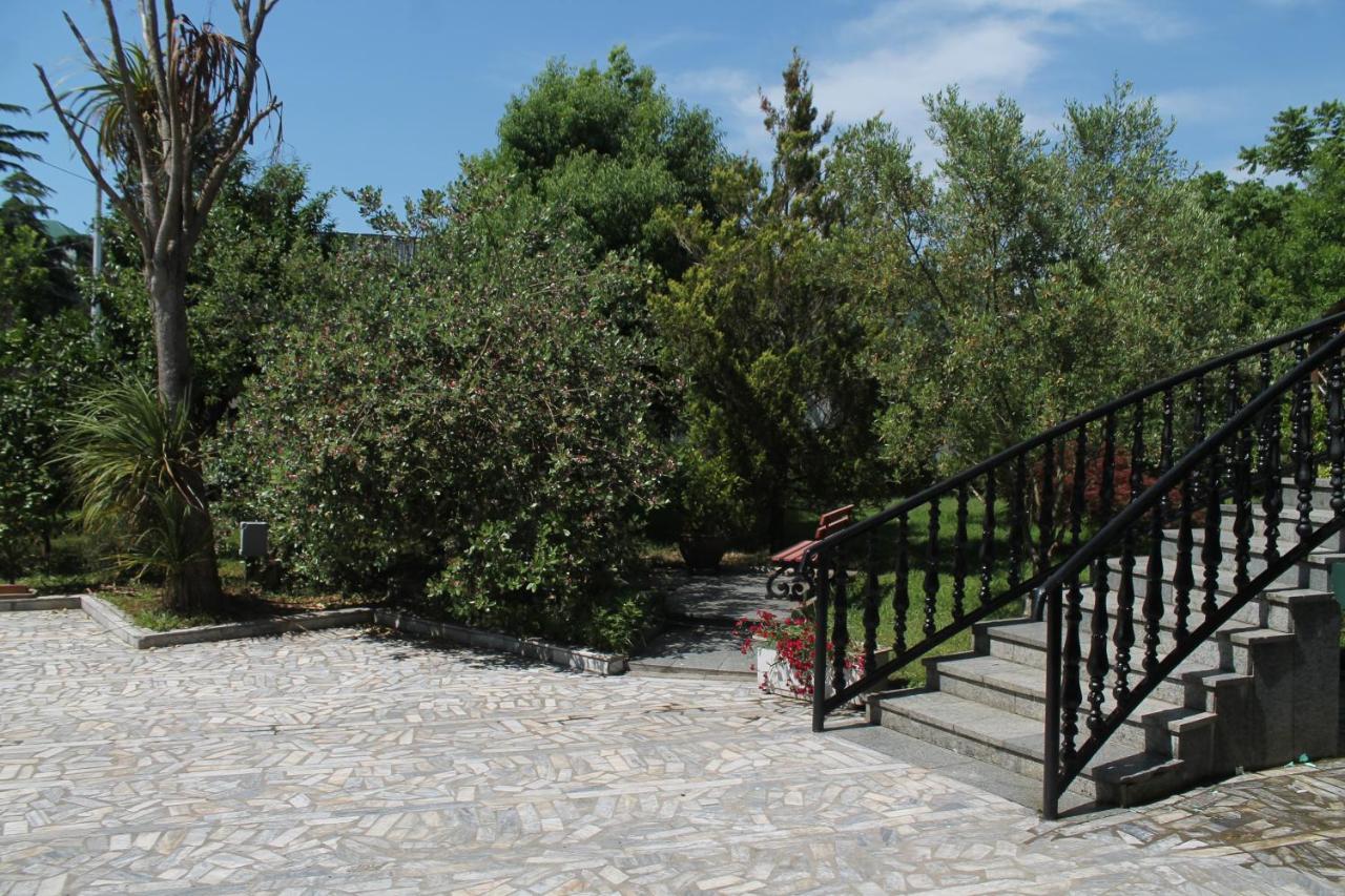 Hotel Villa Oasis Kobuleti Exterior foto